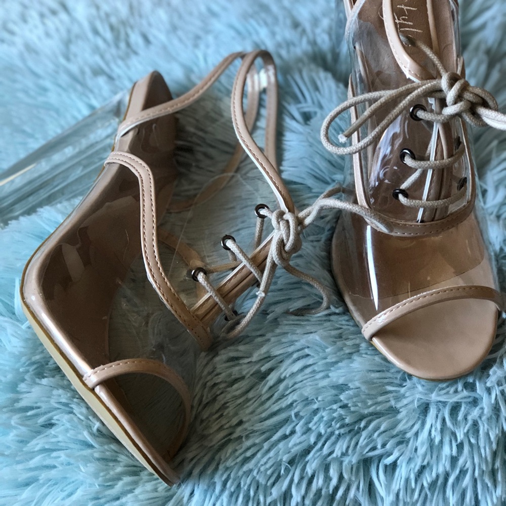 Lexi heel